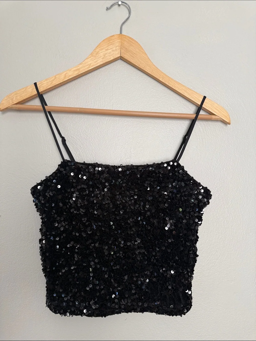 Sadie & Sage Black Sequin Spaghetti Strap Crop Top XS - Picture 1 of 5